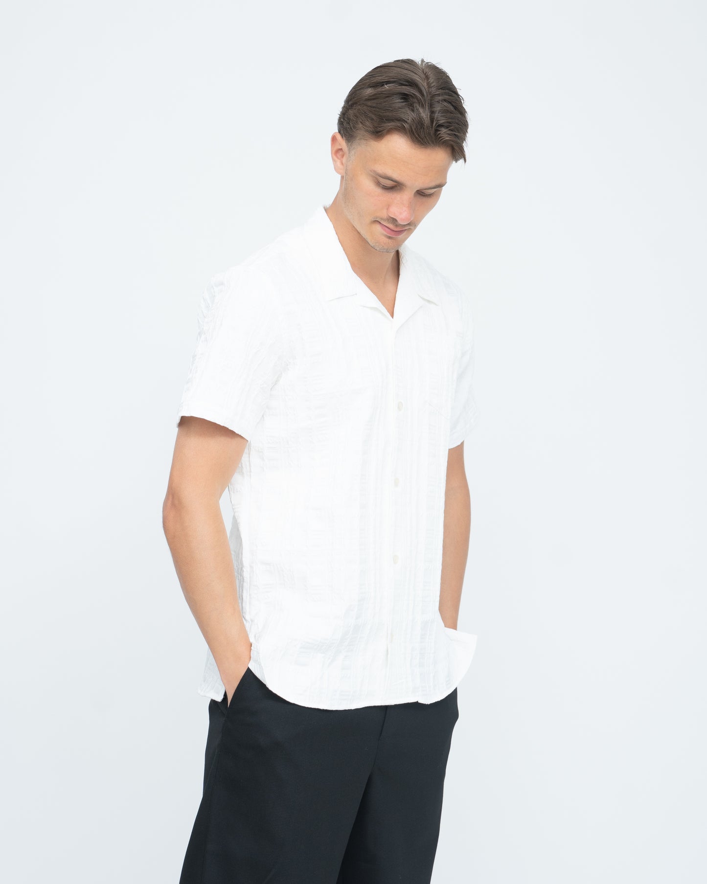 Cave 3574 Broken White