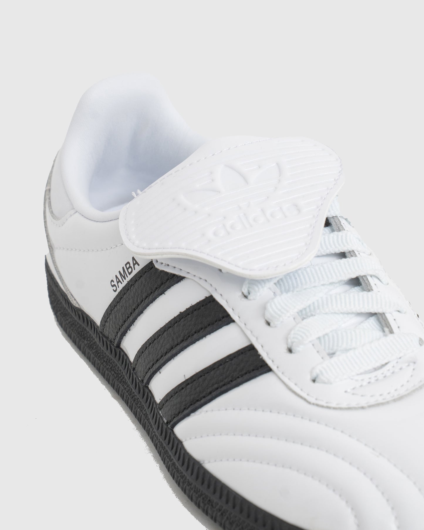 Samba Long Tongue White