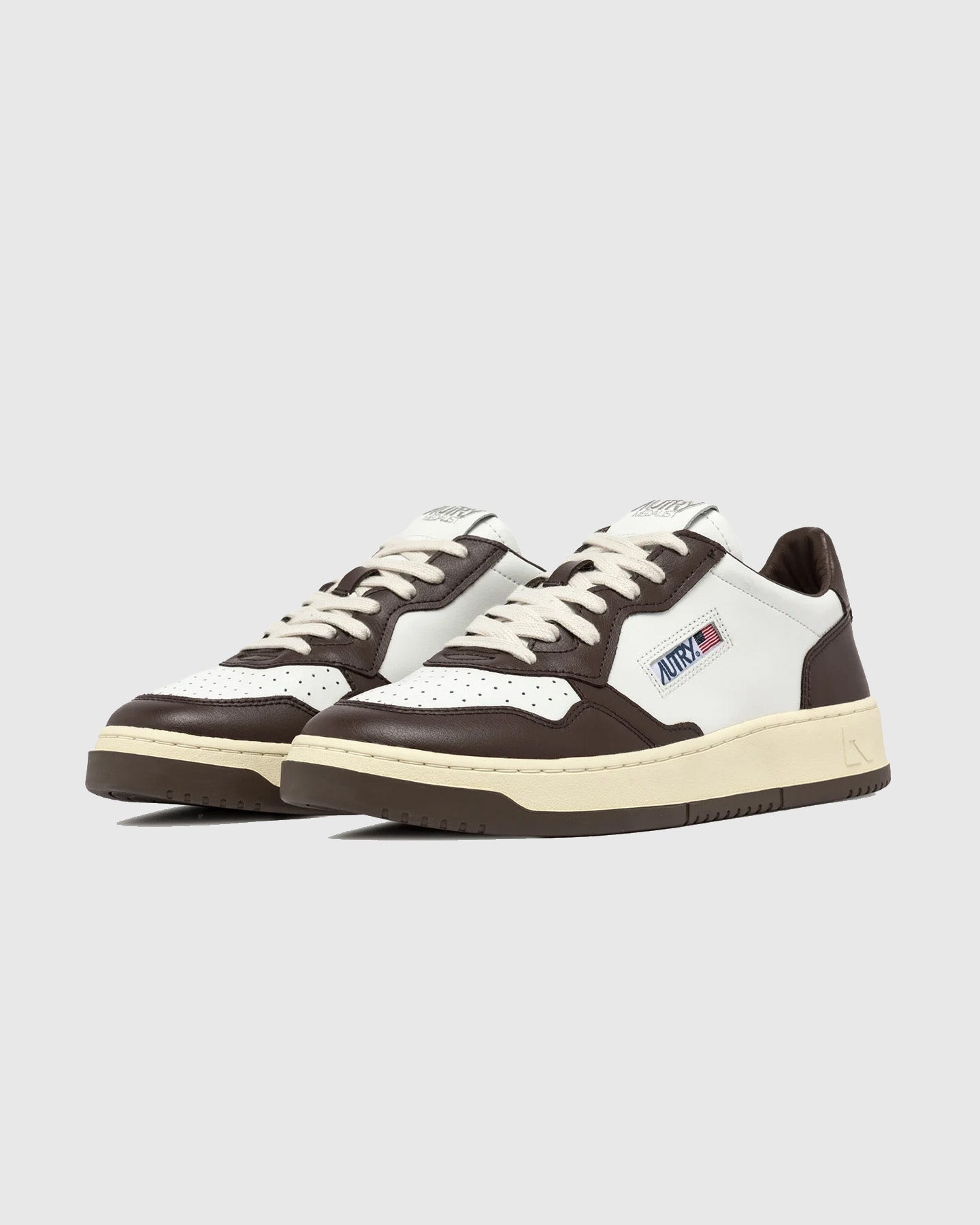 Medalist Low W White/Chestnut