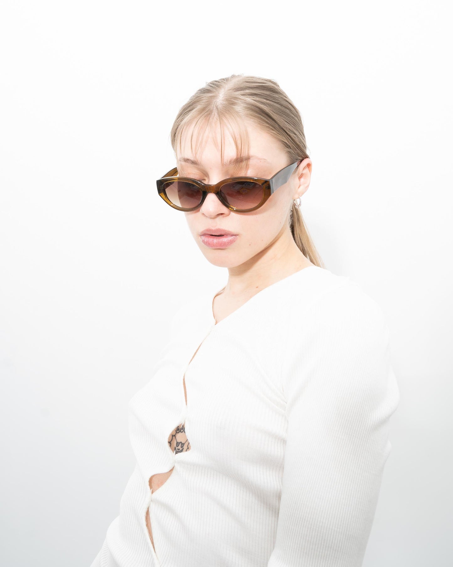 Winnie - Smoke Transparent